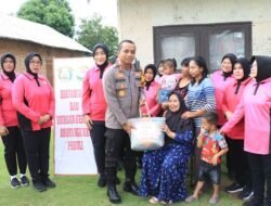 Kapolres Metro dan Ketua Bhayangkari Cabang Metro Berbagi Kebahagiaan di Bulan Ramadhan