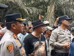 Ratusan Warga Dari Sembilan Desa Penyangga PT. PAL (Pematang Agri Lestari) Menggelar Aksi Damai di Depan Kantor Perusahaan