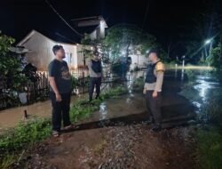 Bhabinkamtibmas Polsek Simpang Pematang Polres Mesuji Melakukan Patroli dan Sambang Ke Masyarakat di Desa Simpang Pematang