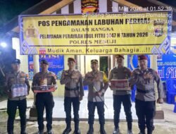 Kapolres Mesuji Cek Pos PAM dan Pos Yan di Hari Pertama Ops Ketupat Krakatau 2026, Bagikan Paket Makanan Ringan untuk Personel
