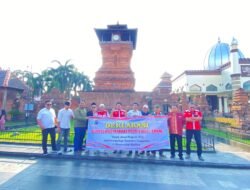 AMPM Kudus Deklarasikan Dukungan Program Makan Bergizi Gratis di Depan Menara Kudus