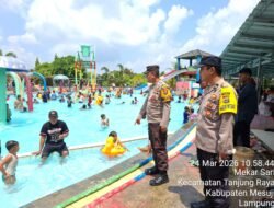 Personel Gabungan Polres Mesuji Melaksanakan Pengamanan di Tempat Wisata Taman Kehati