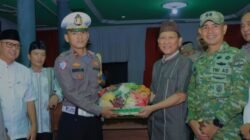 Bupati Qudrotul Ikhwan Tinjau Posko Mudik Idul Fitri 1447 H, Sekaligus Salurkan Bantuan Korban Puting Beliung di Banjar Agung