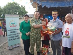Persit KCK Koorcab Rem 043 PD XXI/Radin Inten Hadir Berbagi, Ringankan Beban Warga Sinar Laut