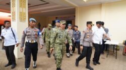 Danrem 043/Gatam Hadiri Apel Akbar 4.000 Anggota Linmas di Bandar Lampung