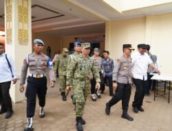 Danrem 043/Gatam Hadiri Apel Akbar 4.000 Anggota Linmas di Bandar Lampung