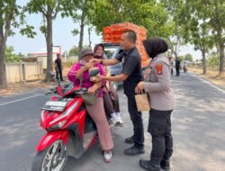 Polsek Metro Selatan Gelar Jumat Peduli, Puluhan Nasi Kotak Dibagikan Gratis